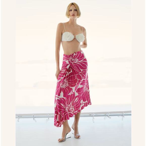 RARE!!! MANGO Asymmetrical Pleated Skirt NWT - Picture 13 of 16